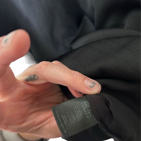 Galvan London Black Soft Crepe V-Neck Sequin Scarf Sleeveless Cortado Top Size 8 - Picture 9 of 14